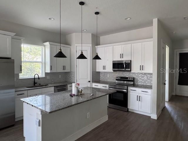 For Rent: $2,600 (4 beds, 2 baths, 1726 Square Feet)