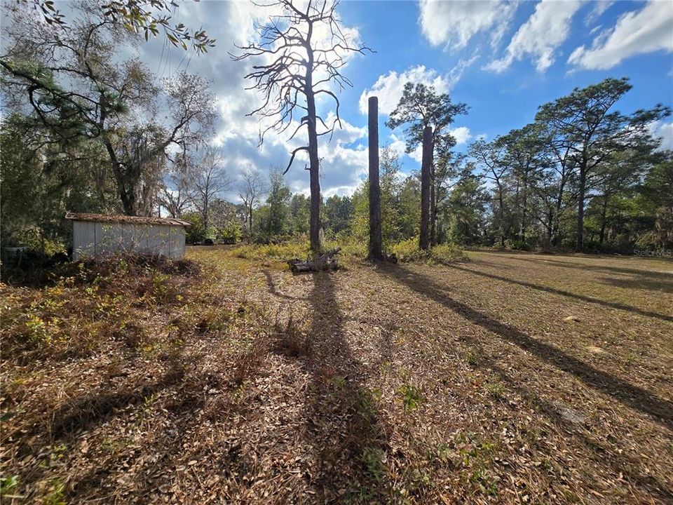 На продажу: $50,000 (1.05 acres)