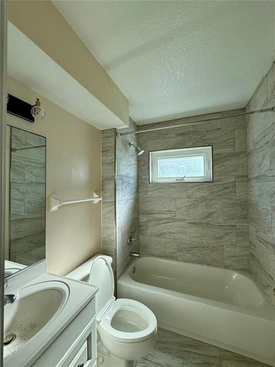 出租: $2,500 (3 贝兹, 2 浴室, 1650 平方英尺)