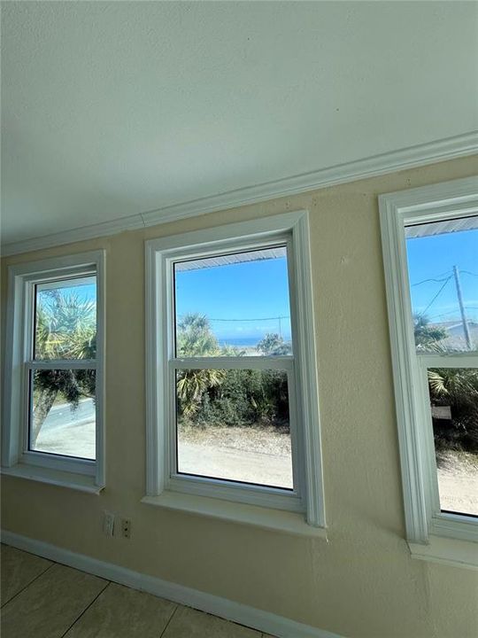 出租: $2,500 (3 贝兹, 2 浴室, 1650 平方英尺)