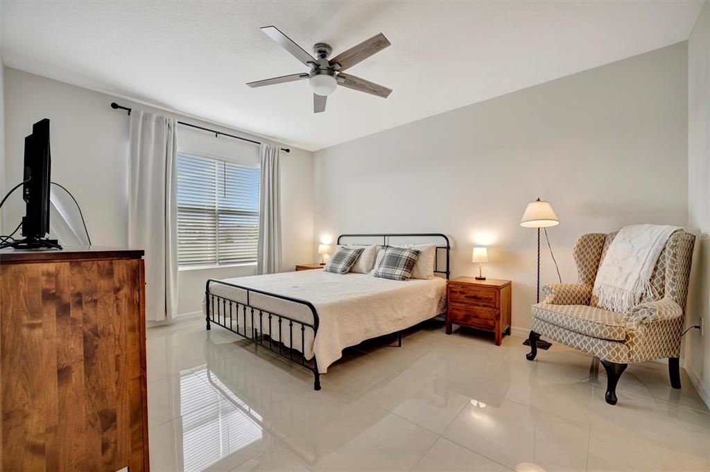 待售: $349,900 (4 贝兹, 2 浴室, 1846 平方英尺)