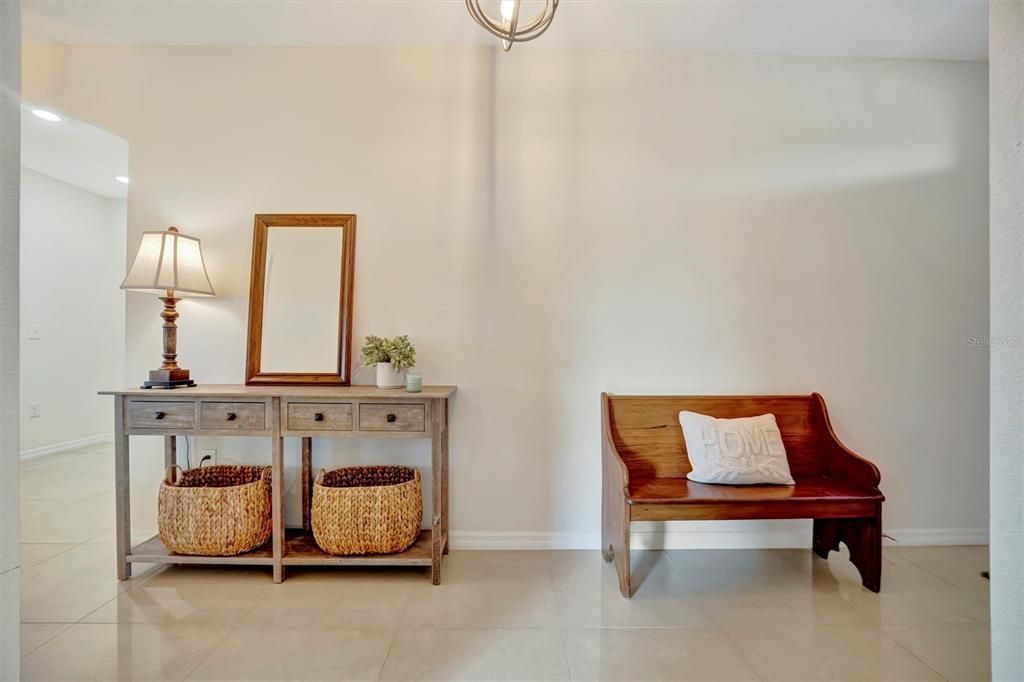 待售: $349,900 (4 贝兹, 2 浴室, 1846 平方英尺)