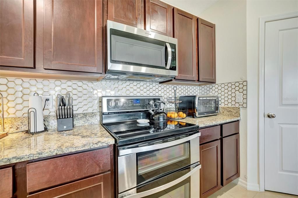 待售: $349,900 (4 贝兹, 2 浴室, 1846 平方英尺)