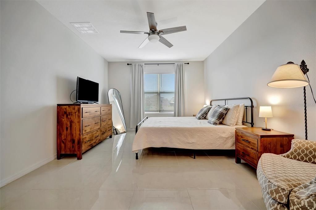 待售: $349,900 (4 贝兹, 2 浴室, 1846 平方英尺)