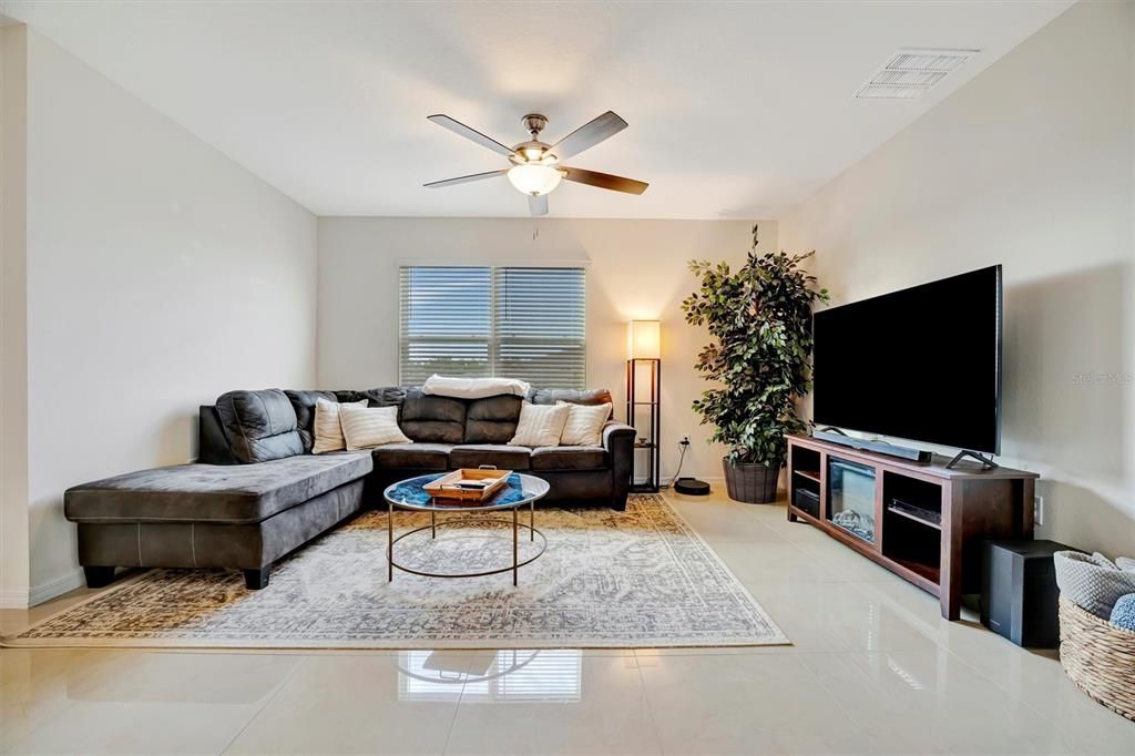 待售: $349,900 (4 贝兹, 2 浴室, 1846 平方英尺)