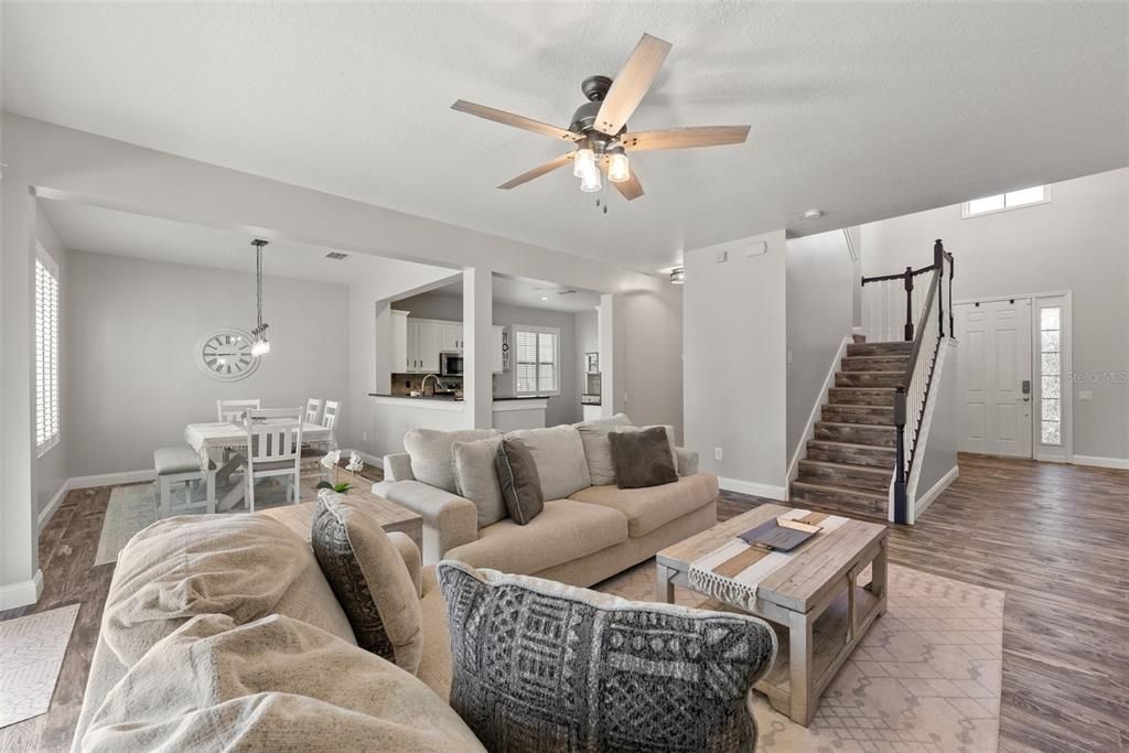 For Rent: $2,495 (3 beds, 2 baths, 2053 Square Feet)