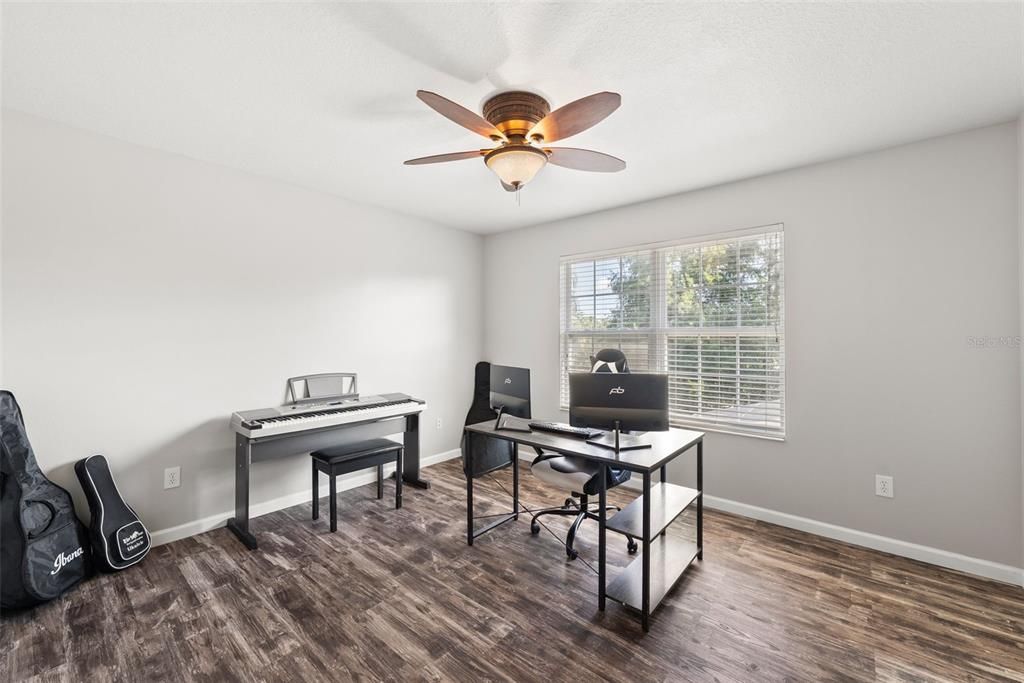 For Rent: $2,495 (3 beds, 2 baths, 2053 Square Feet)