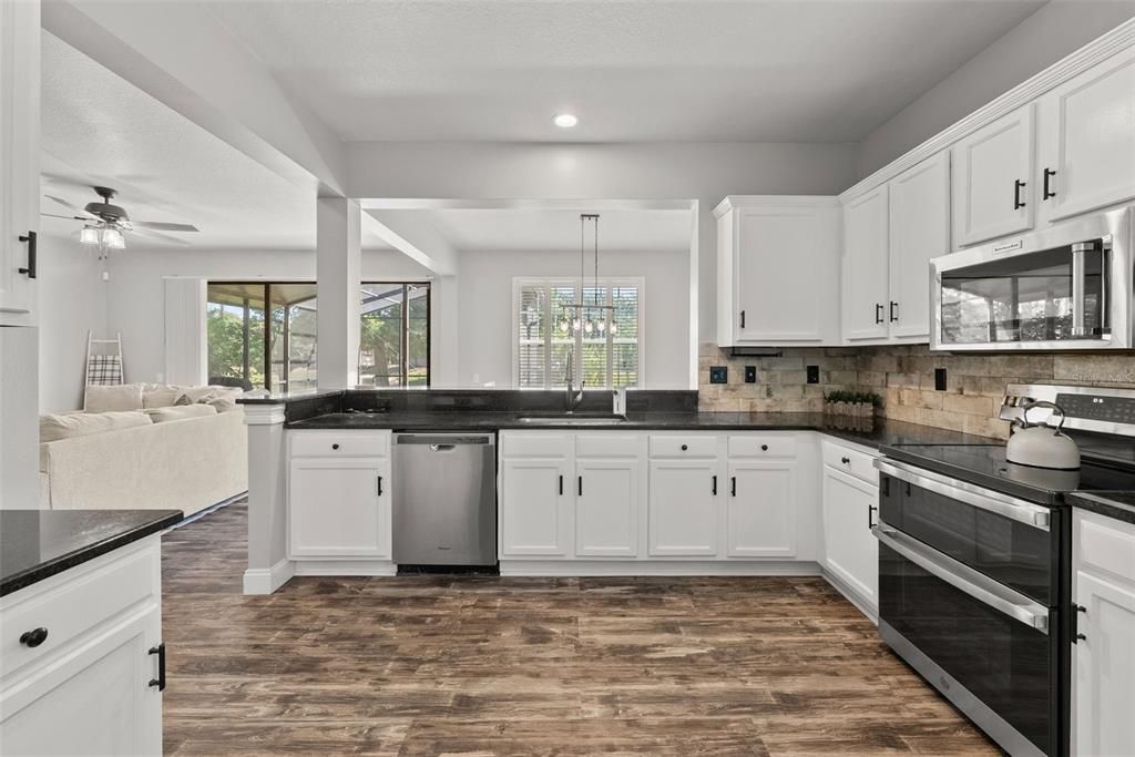 For Rent: $2,495 (3 beds, 2 baths, 2053 Square Feet)