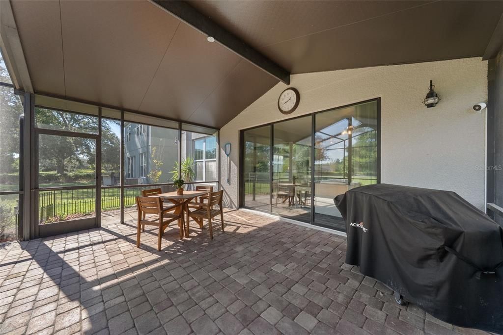 For Rent: $2,495 (3 beds, 2 baths, 2053 Square Feet)