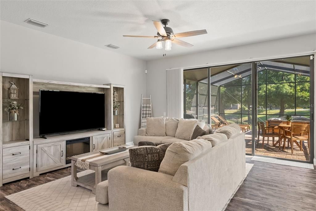 For Rent: $2,495 (3 beds, 2 baths, 2053 Square Feet)