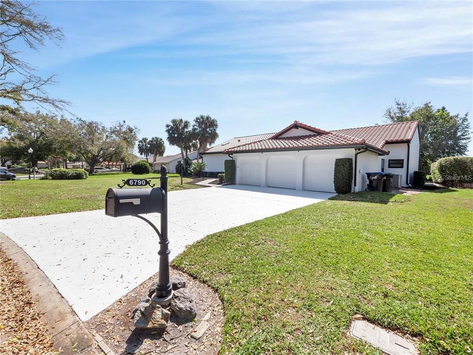 For Sale: $875,000 (4 beds, 3 baths, 2503 Square Feet)