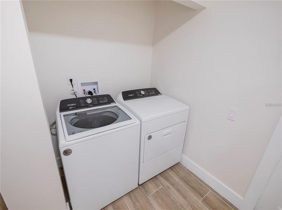 For Sale: $875,000 (4 beds, 3 baths, 2503 Square Feet)