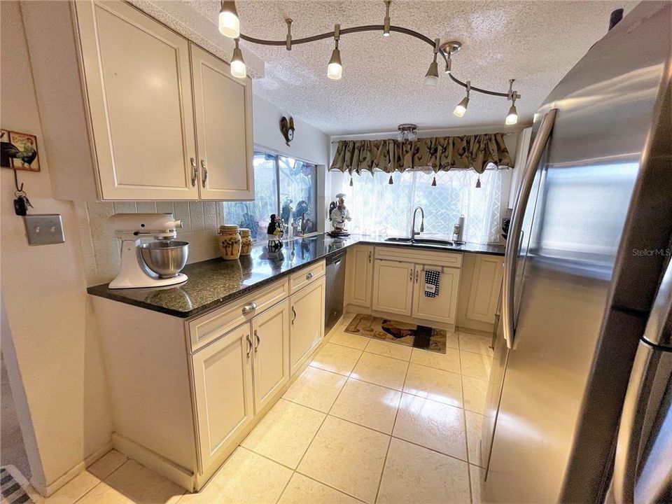 For Sale: $239,900 (3 beds, 2 baths, 1519 Square Feet)