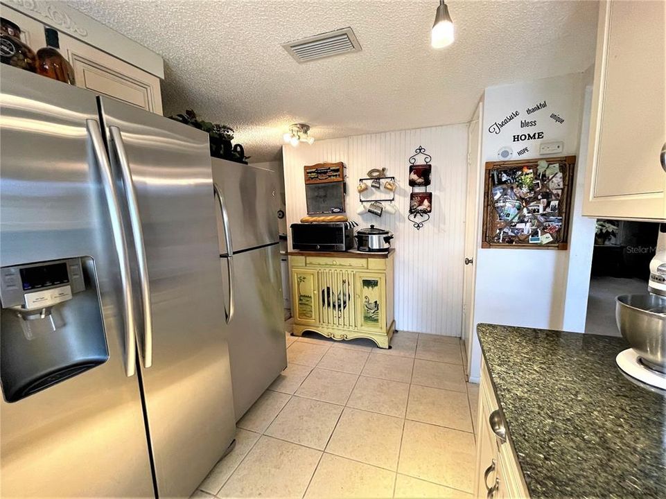 For Sale: $239,900 (3 beds, 2 baths, 1519 Square Feet)