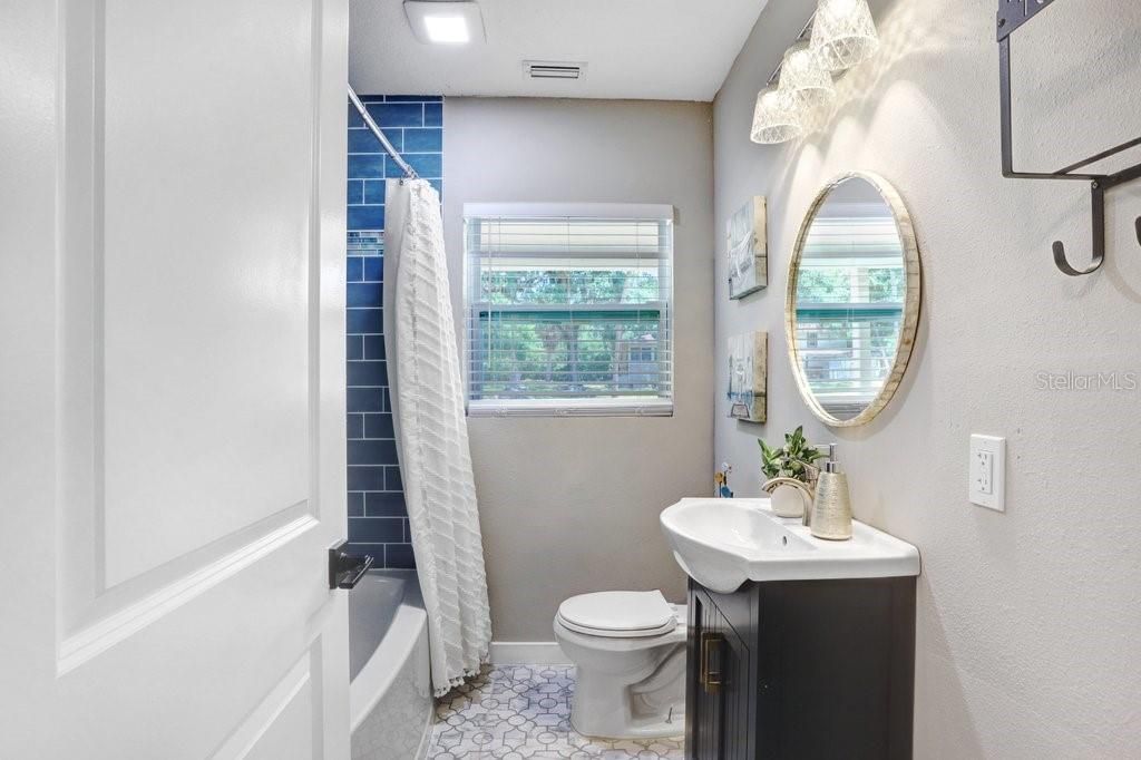 For Sale: $474,900 (4 beds, 2 baths, 2059 Square Feet)