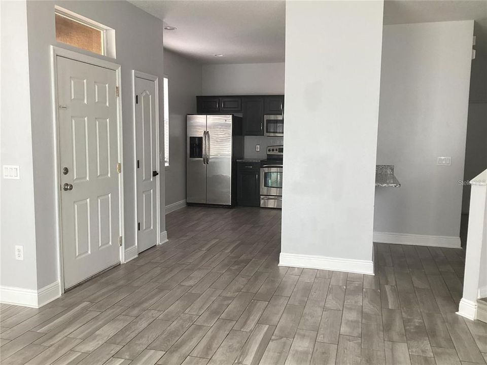 出租: $2,050 (3 贝兹, 2 浴室, 1588 平方英尺)