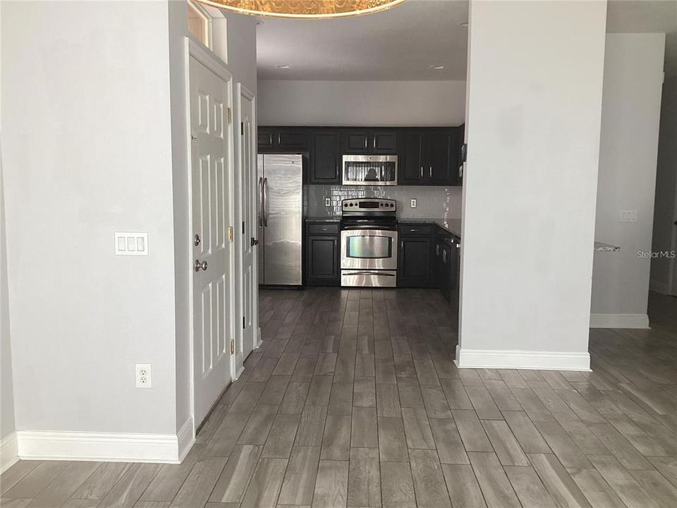 出租: $2,050 (3 贝兹, 2 浴室, 1588 平方英尺)