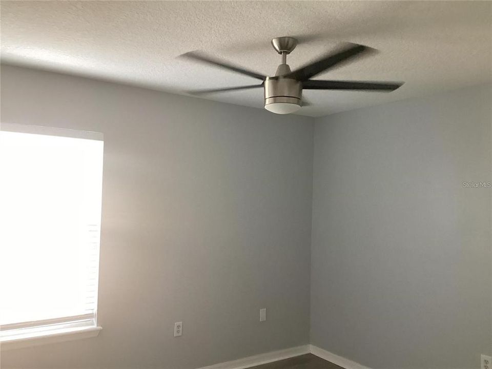 出租: $2,050 (3 贝兹, 2 浴室, 1588 平方英尺)