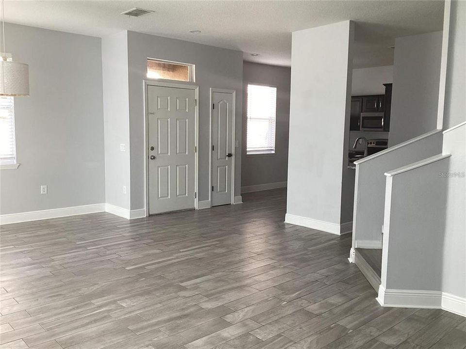 出租: $2,050 (3 贝兹, 2 浴室, 1588 平方英尺)