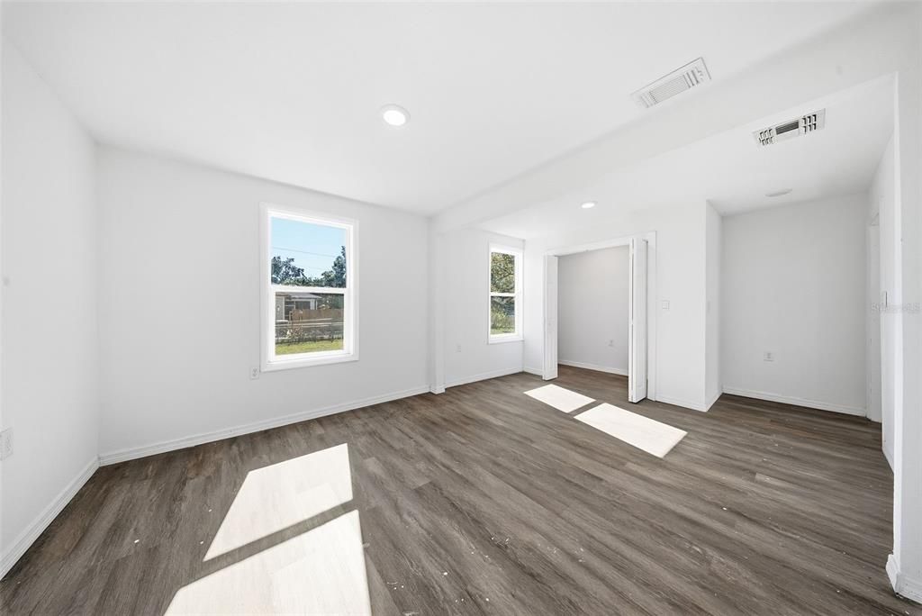 На продажу: $289,900 (3 спален, 2 ванн, 1059 Квадратных фут)