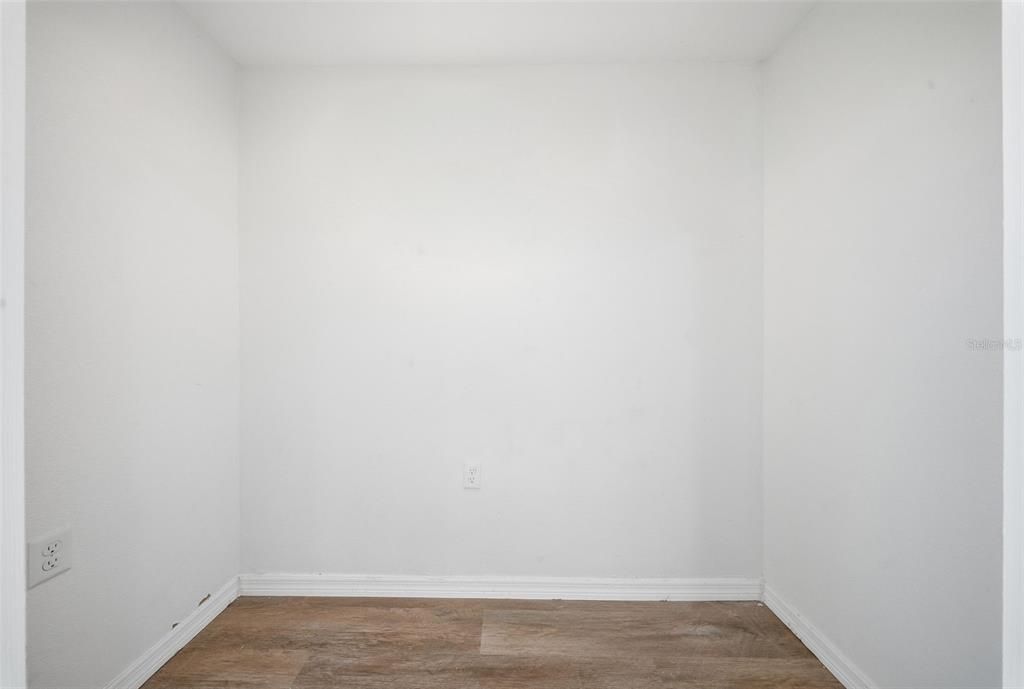 На продажу: $289,900 (3 спален, 2 ванн, 1059 Квадратных фут)