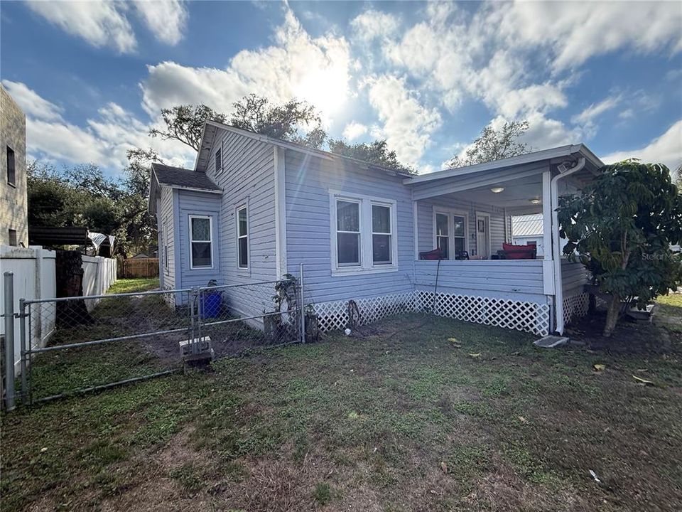 待售: $200,900 (3 贝兹, 1 浴室, 1142 平方英尺)