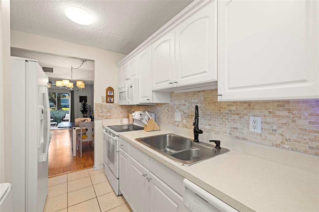 En Venta: $160,000 (2 camas, 1 baños, 993 Pies cuadrados)