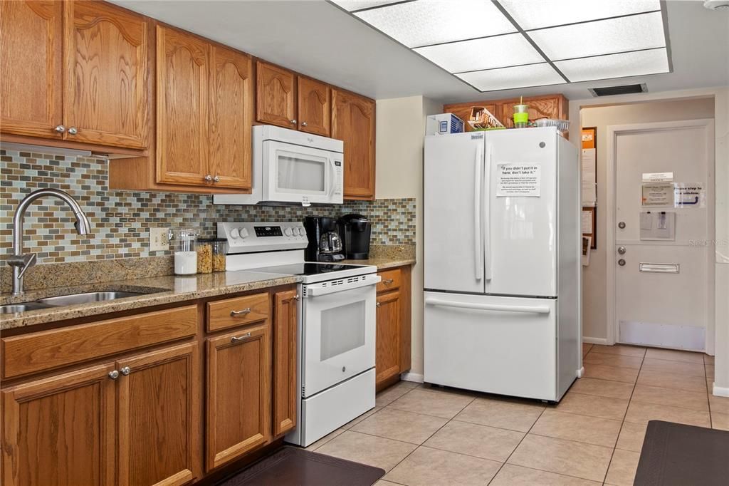 待售: $159,900 (2 贝兹, 2 浴室, 1270 平方英尺)