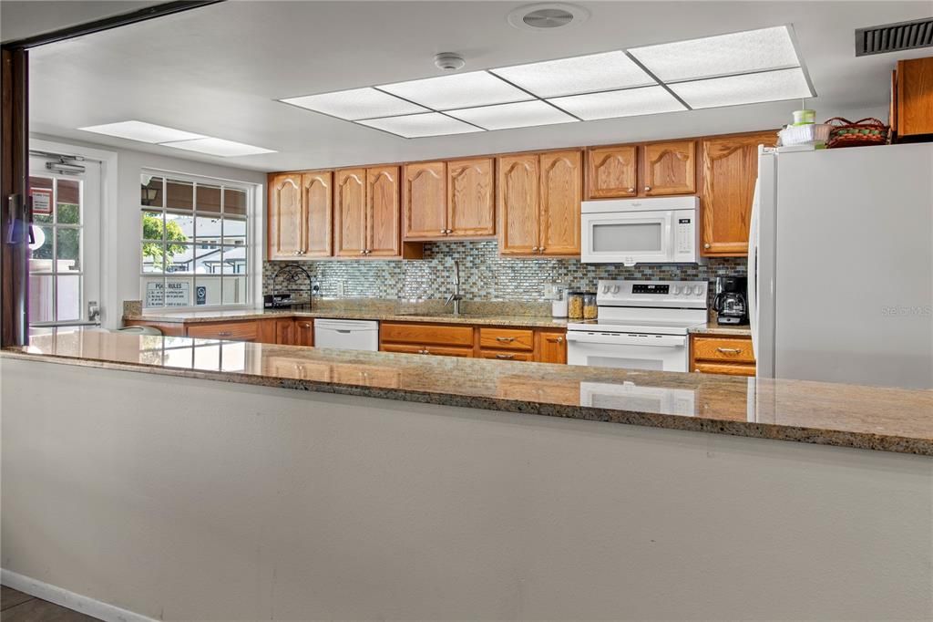 待售: $159,900 (2 贝兹, 2 浴室, 1270 平方英尺)