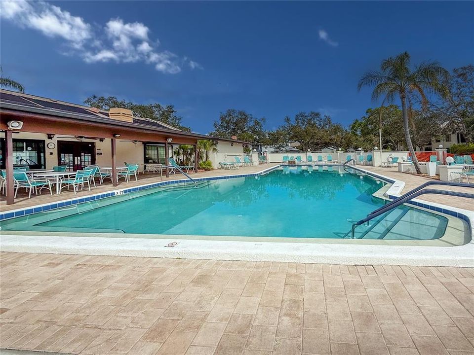 待售: $159,900 (2 贝兹, 2 浴室, 1270 平方英尺)