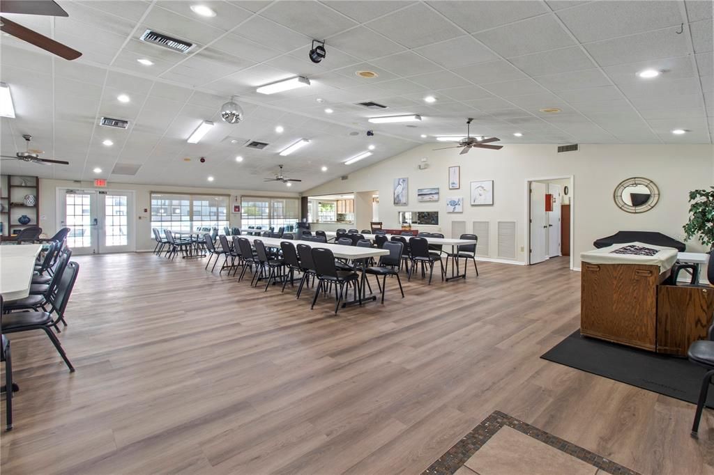 待售: $159,900 (2 贝兹, 2 浴室, 1270 平方英尺)