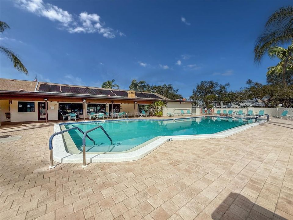 待售: $159,900 (2 贝兹, 2 浴室, 1270 平方英尺)