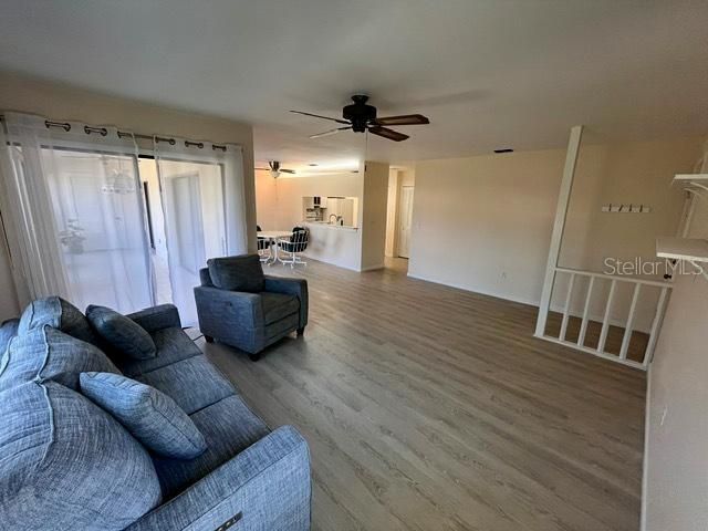 待售: $159,900 (2 贝兹, 2 浴室, 1270 平方英尺)