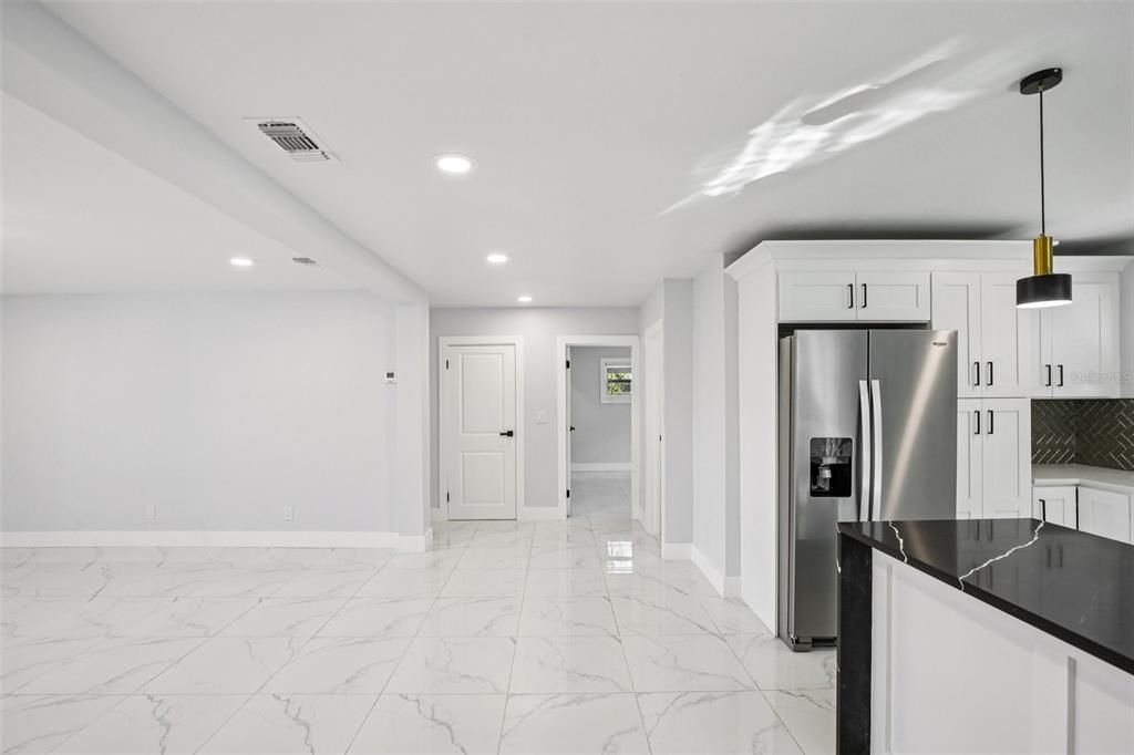 En Venta: $459,000 (3 camas, 2 baños, 1651 Pies cuadrados)