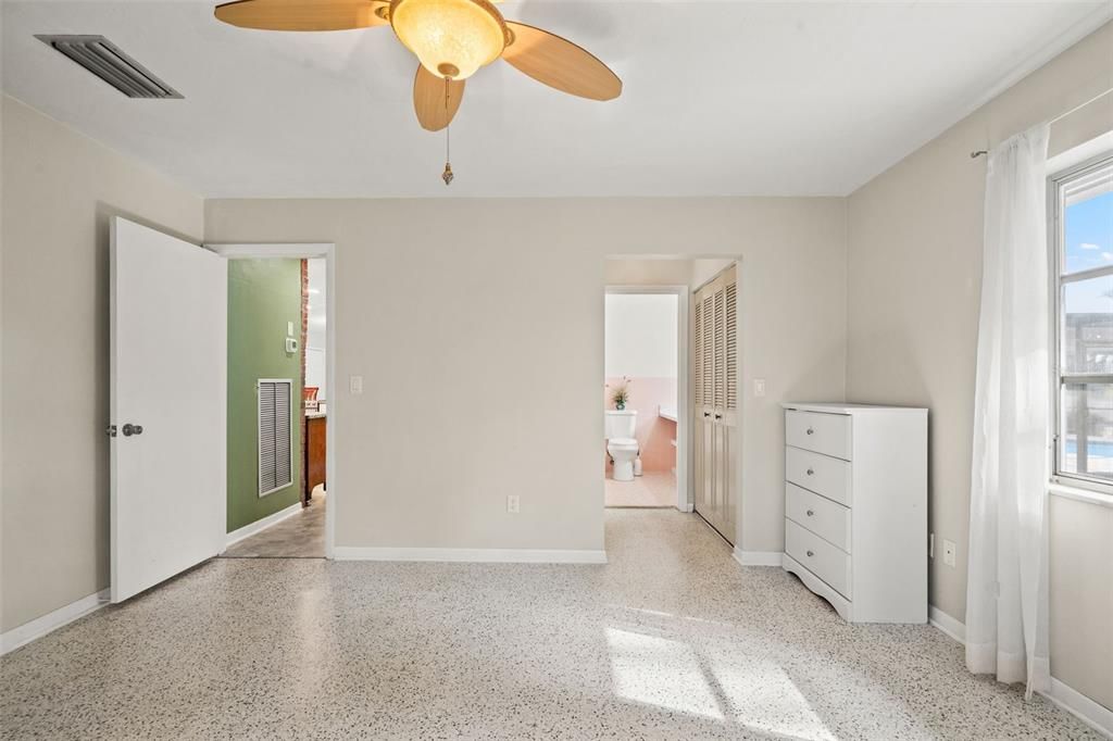 待售: $339,000 (3 贝兹, 2 浴室, 1387 平方英尺)