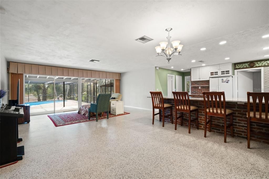 待售: $339,000 (3 贝兹, 2 浴室, 1387 平方英尺)