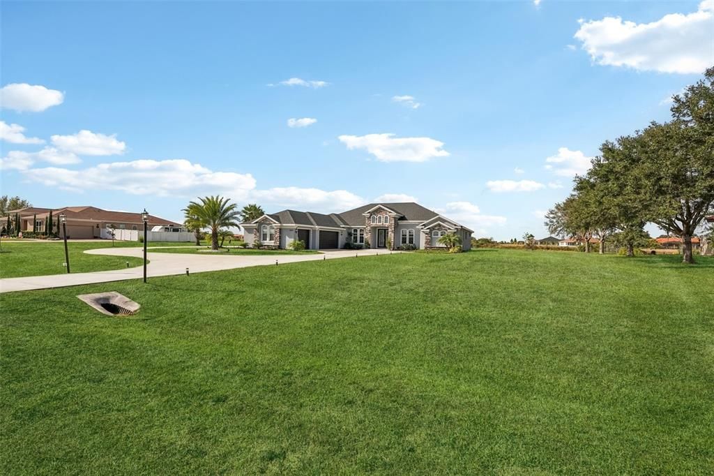 For Sale: $1,200,000 (4 beds, 3 baths, 3072 Square Feet)