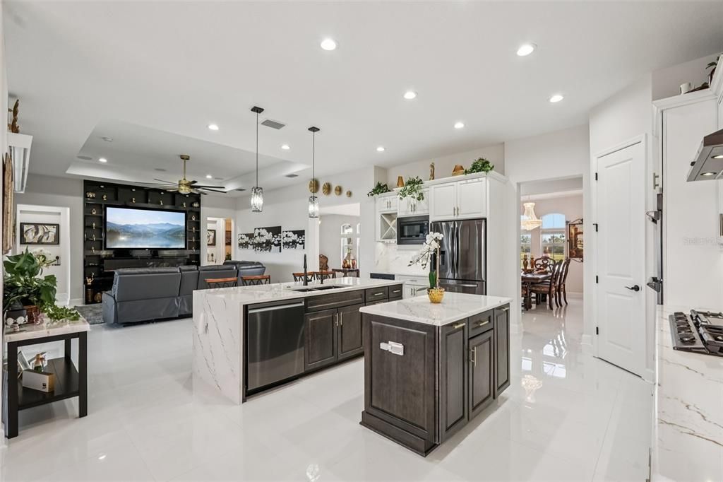 For Sale: $1,200,000 (4 beds, 3 baths, 3072 Square Feet)