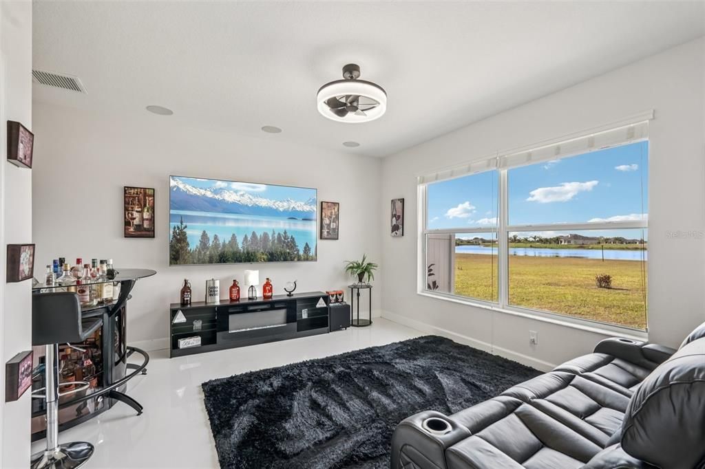 For Sale: $1,200,000 (4 beds, 3 baths, 3072 Square Feet)