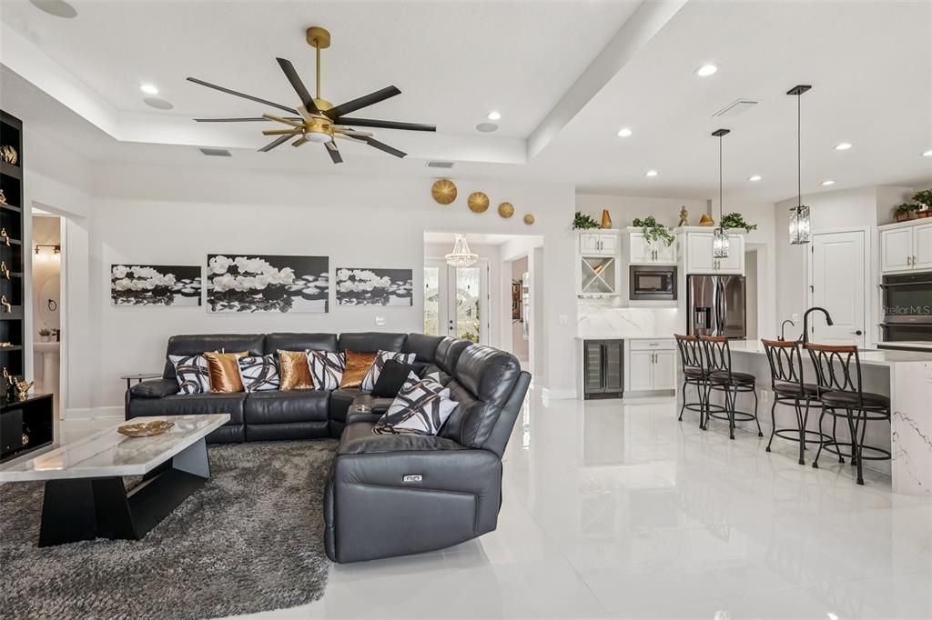 For Sale: $1,200,000 (4 beds, 3 baths, 3072 Square Feet)