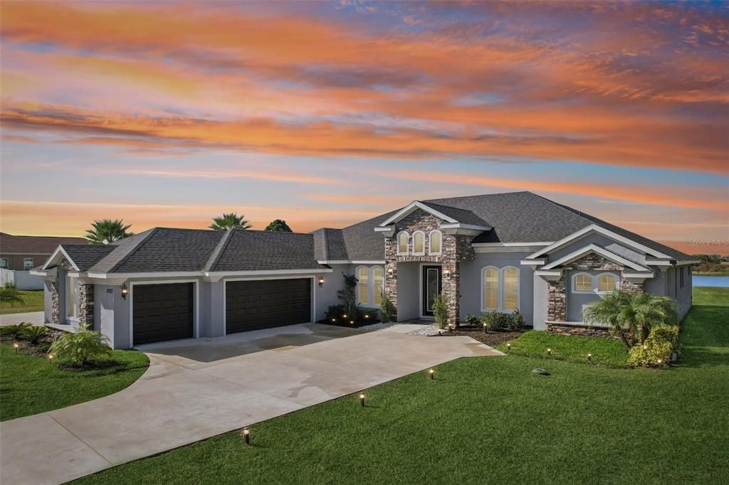 For Sale: $1,200,000 (4 beds, 3 baths, 3072 Square Feet)