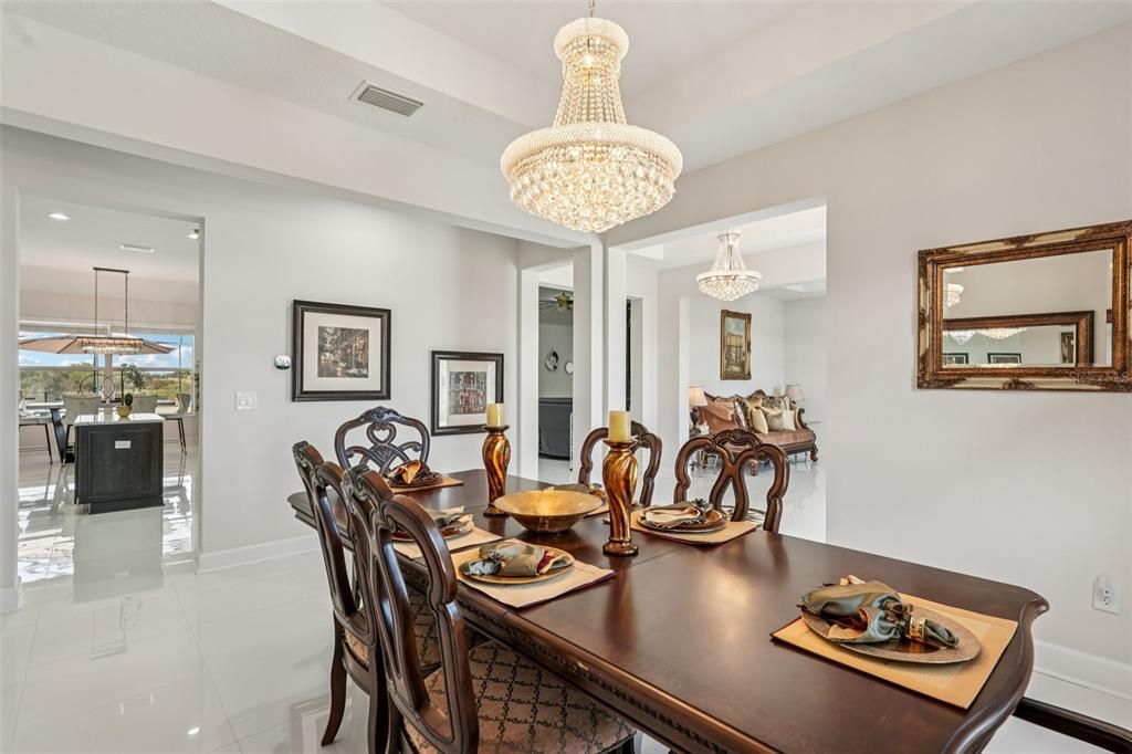 For Sale: $1,200,000 (4 beds, 3 baths, 3072 Square Feet)