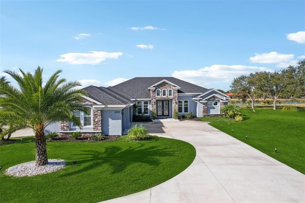 For Sale: $1,200,000 (4 beds, 3 baths, 3072 Square Feet)