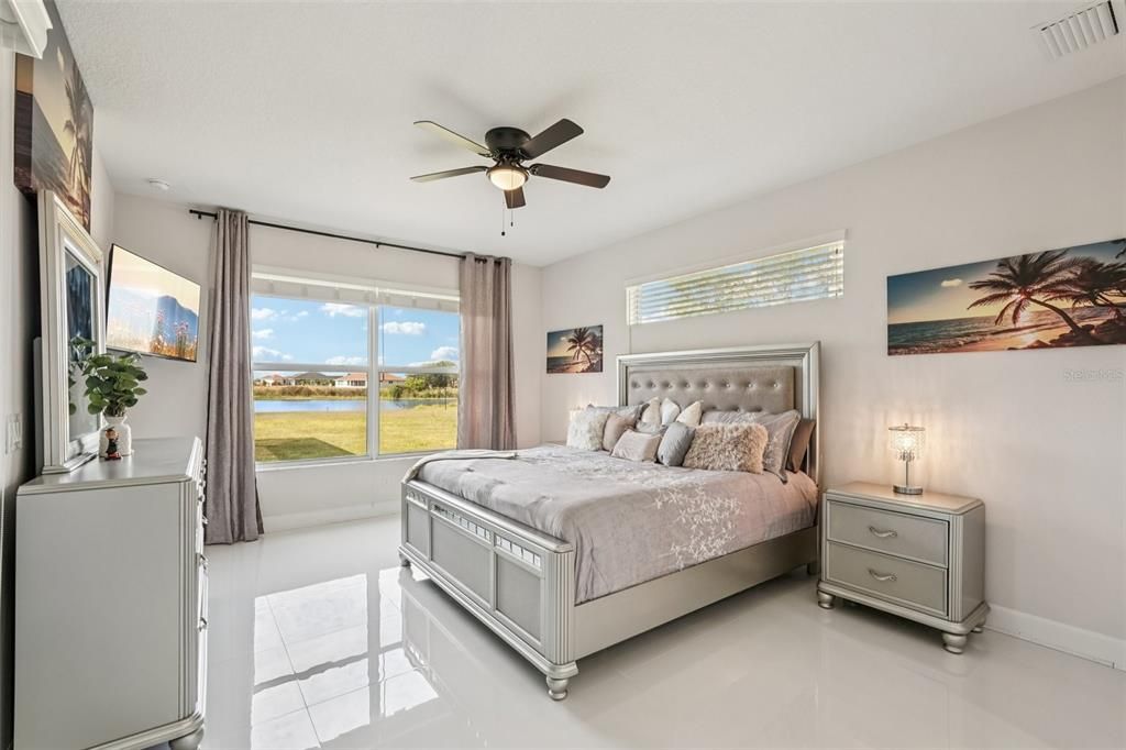 For Sale: $1,200,000 (4 beds, 3 baths, 3072 Square Feet)