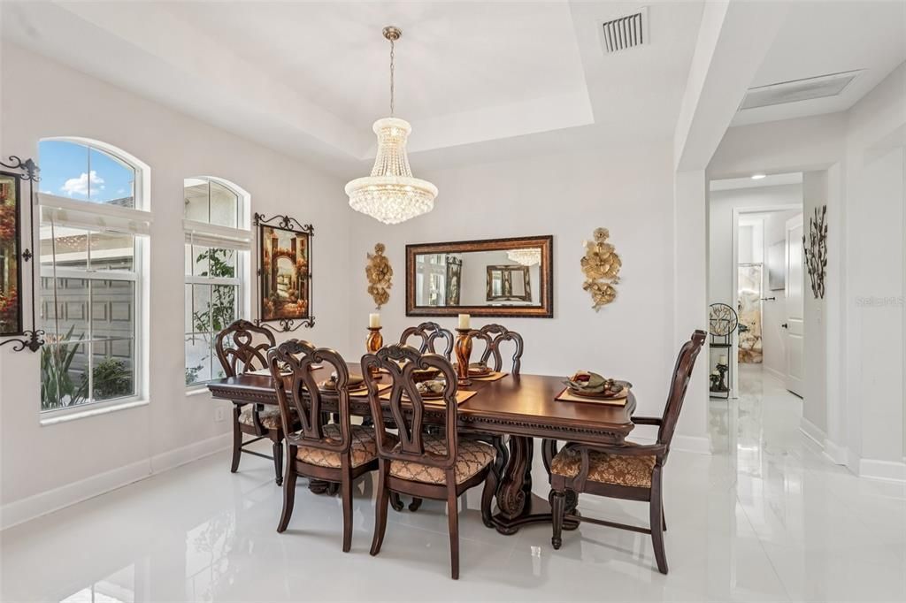 For Sale: $1,200,000 (4 beds, 3 baths, 3072 Square Feet)