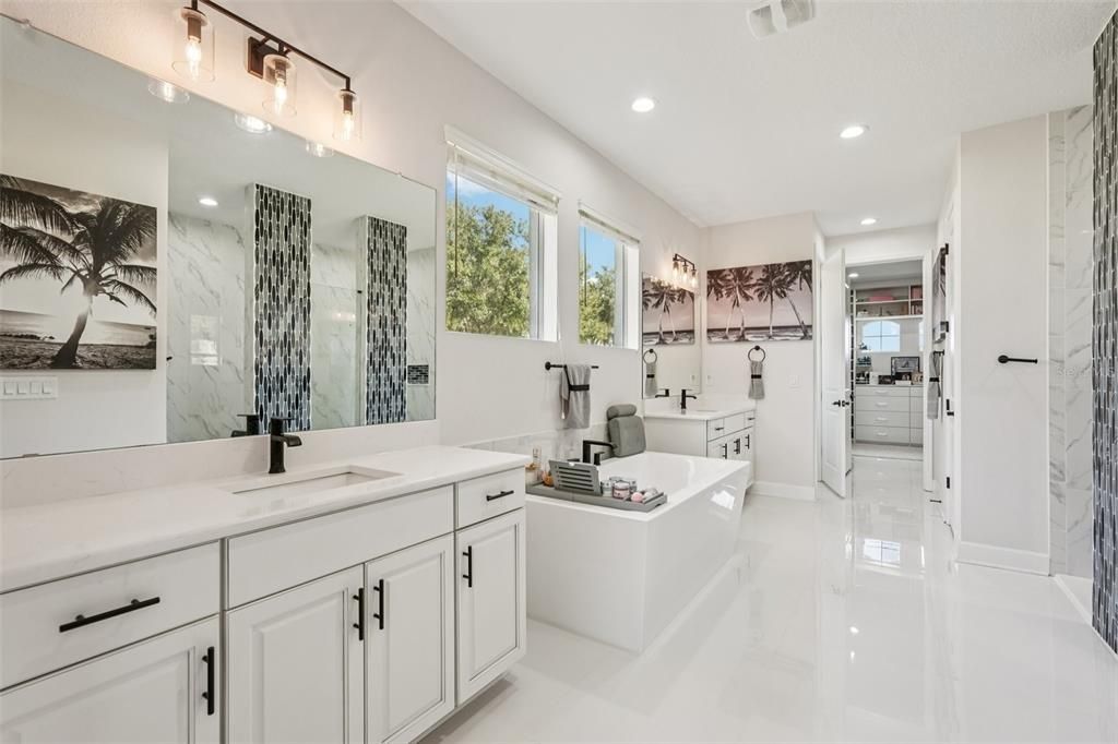 For Sale: $1,200,000 (4 beds, 3 baths, 3072 Square Feet)