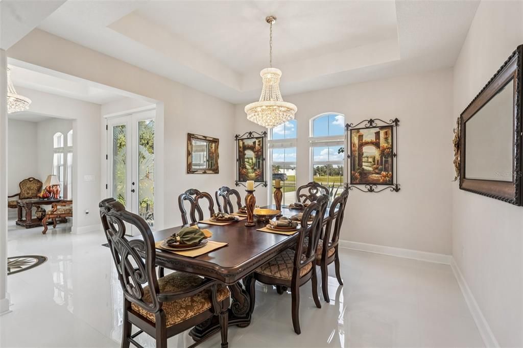 For Sale: $1,200,000 (4 beds, 3 baths, 3072 Square Feet)