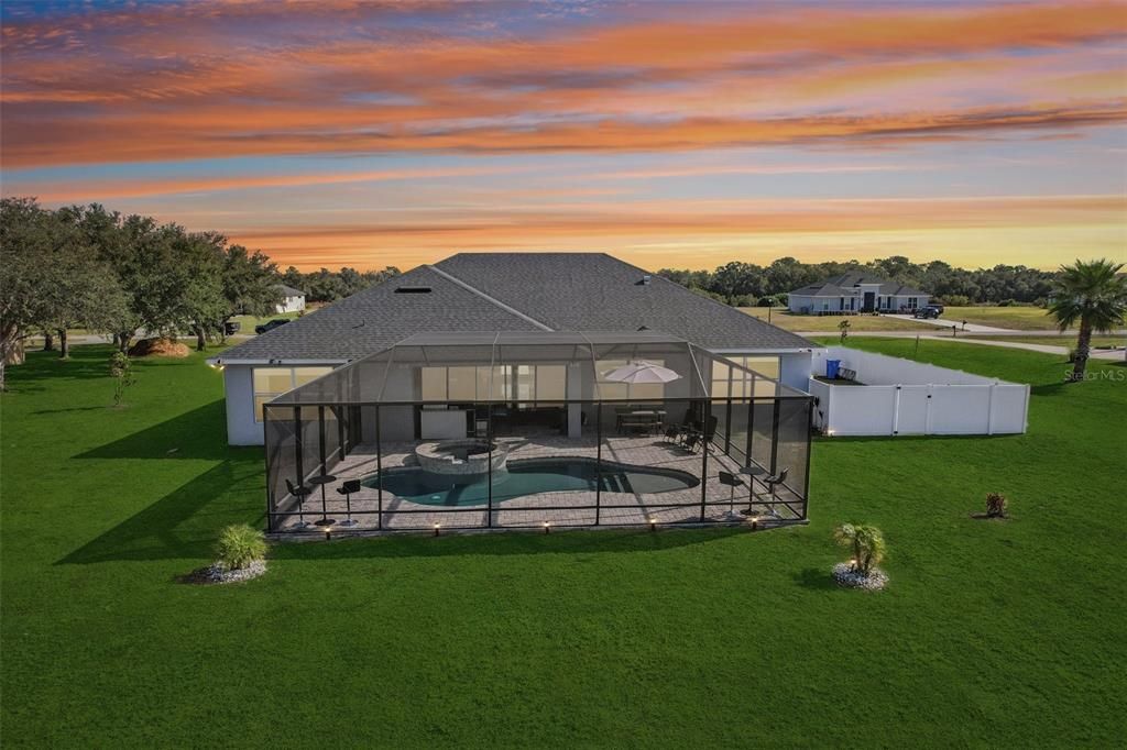 For Sale: $1,200,000 (4 beds, 3 baths, 3072 Square Feet)