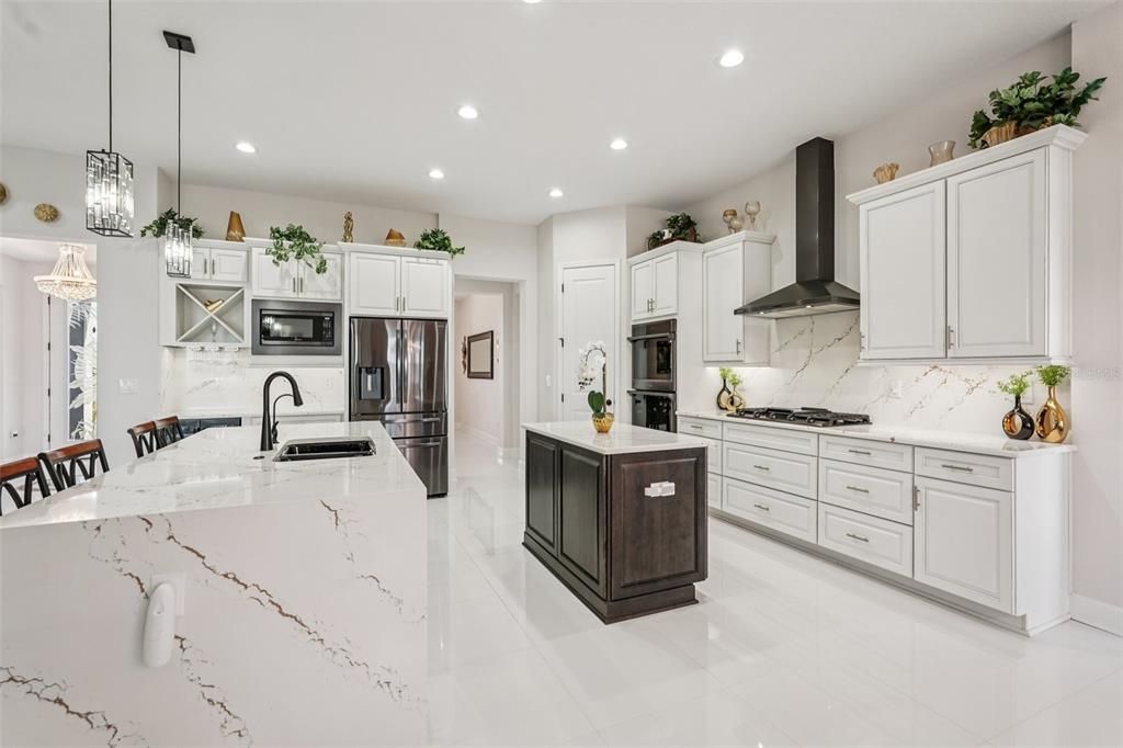 For Sale: $1,200,000 (4 beds, 3 baths, 3072 Square Feet)