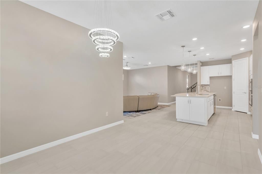 待售: $685,000 (4 贝兹, 3 浴室, 2736 平方英尺)